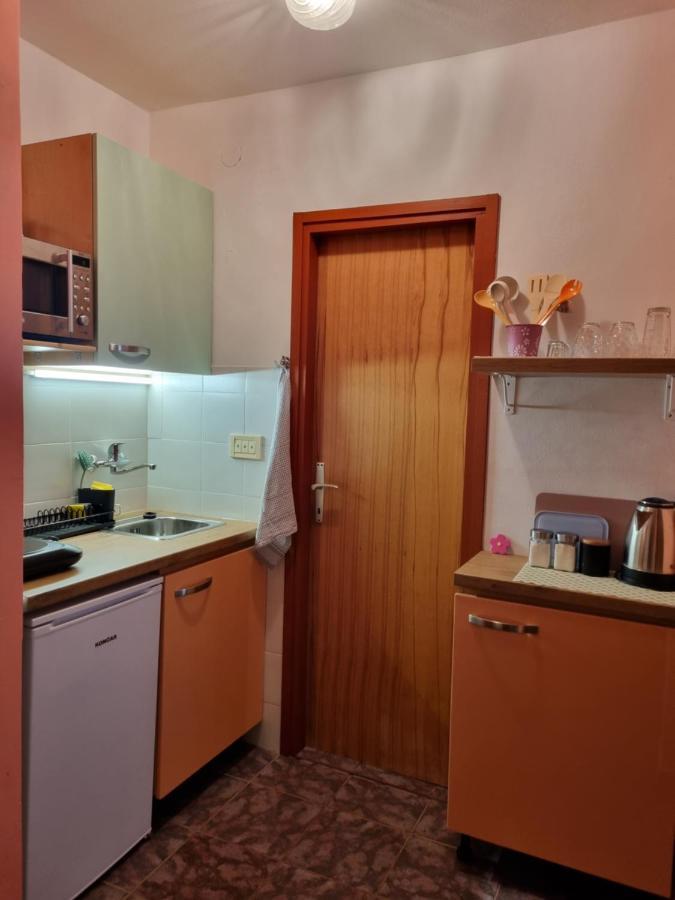 Apartments Jelena Перой Экстерьер фото