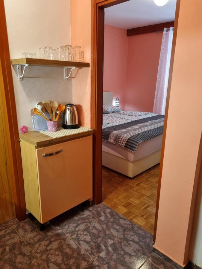 Apartments Jelena Перой Экстерьер фото